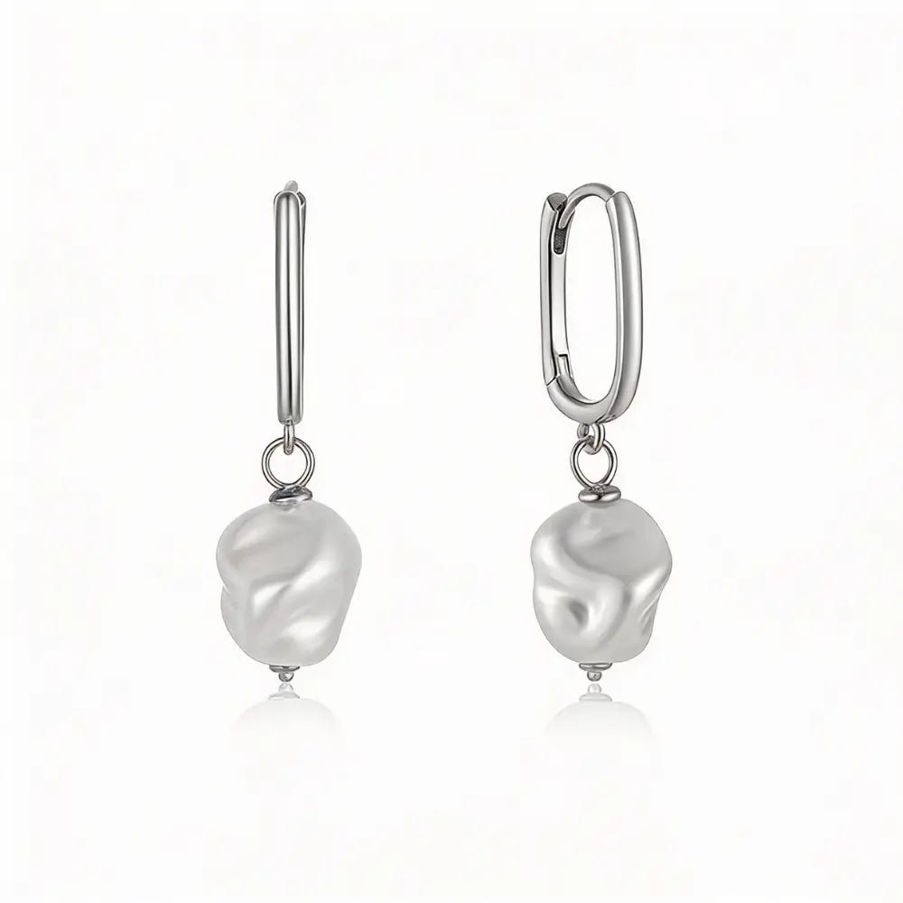 Alméra Pearl Drop Earrings - Onyxelle