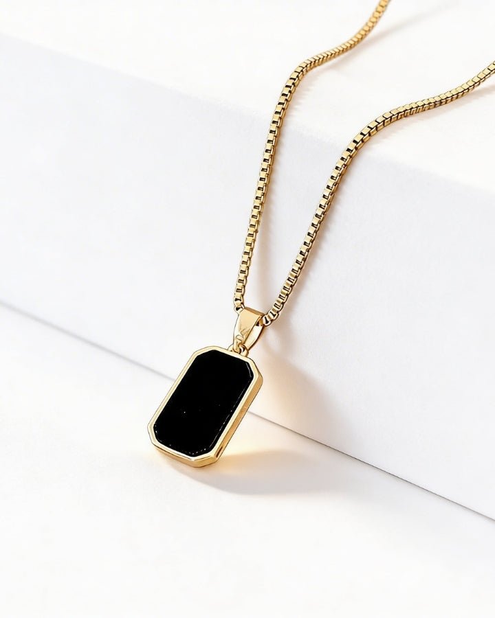 Vesper Rectangle Pendant Necklace - Onyxelle