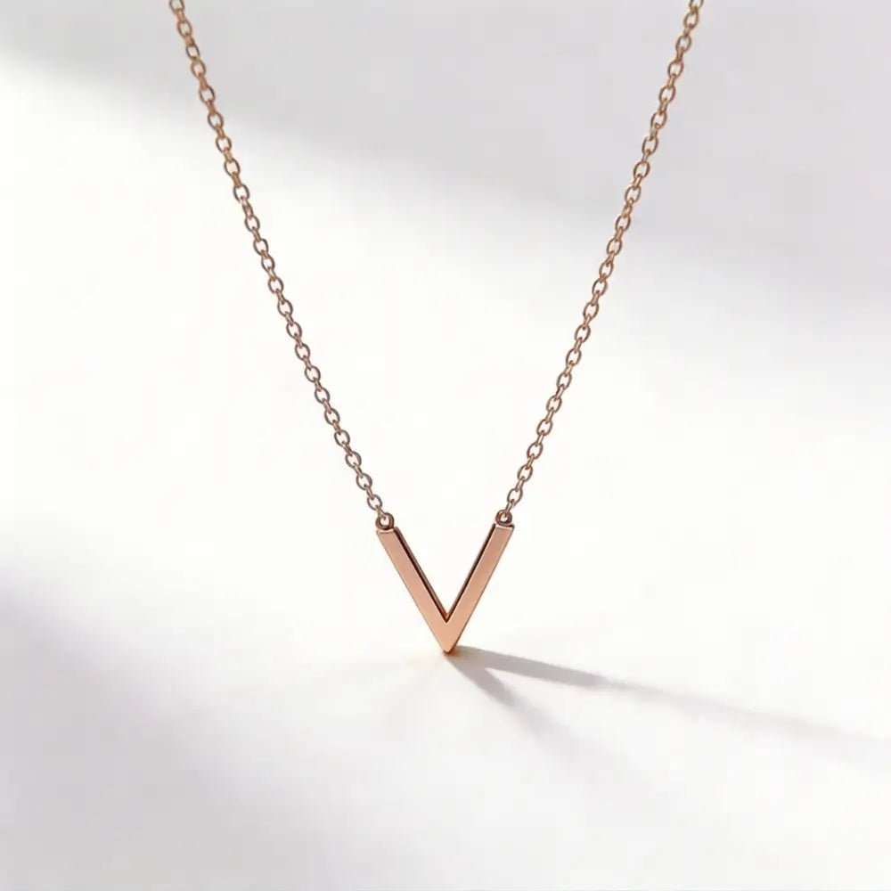 Selene V Pendant Necklace - Onyxelle