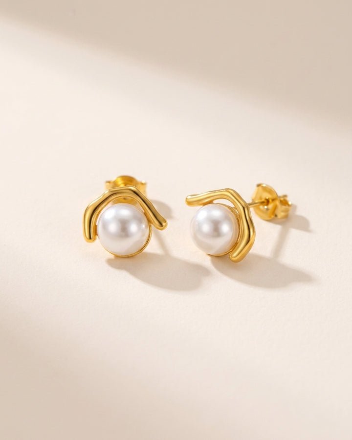 Margaux Asymmetric Pearl Earrings - Onyxelle
