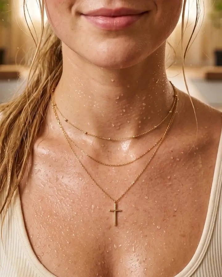 Elara Cross Layered Necklace - Onyxelle