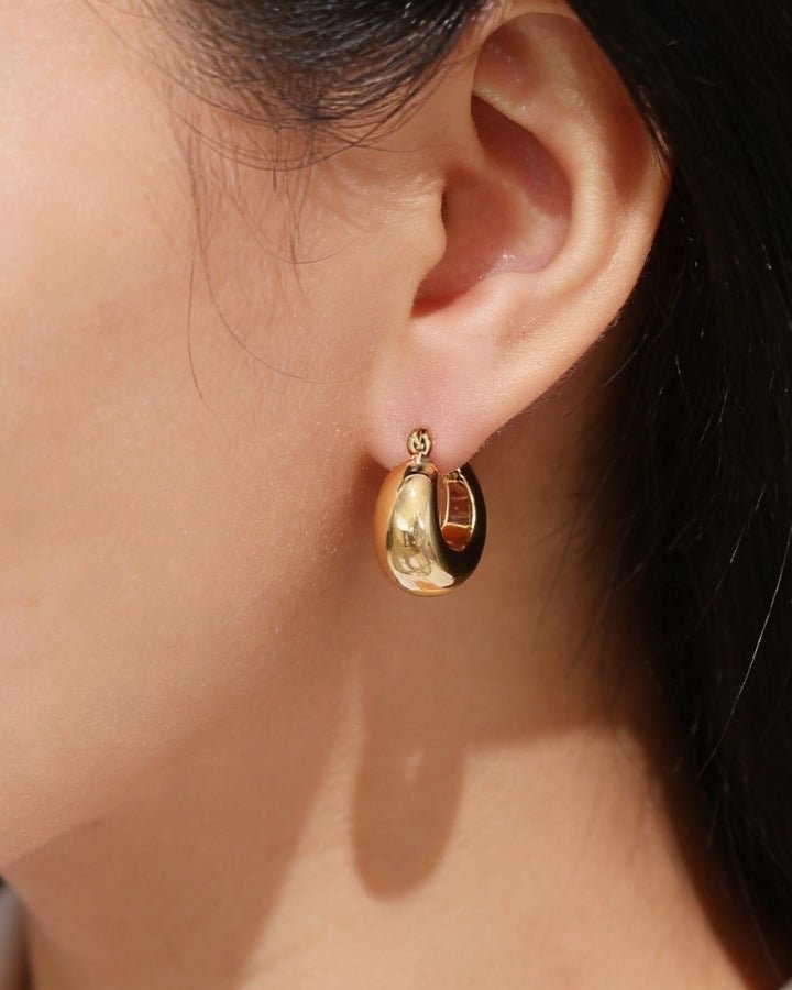 Vega Chunky Hoop Earrings - Onyxelle