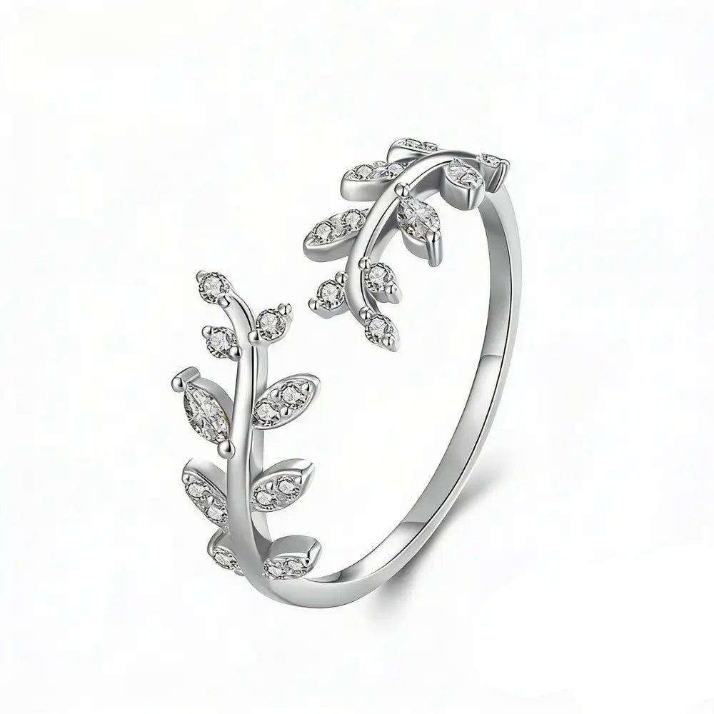 Elisia Leaf Ring detail — polished gold leaf design, tarnish-resistant