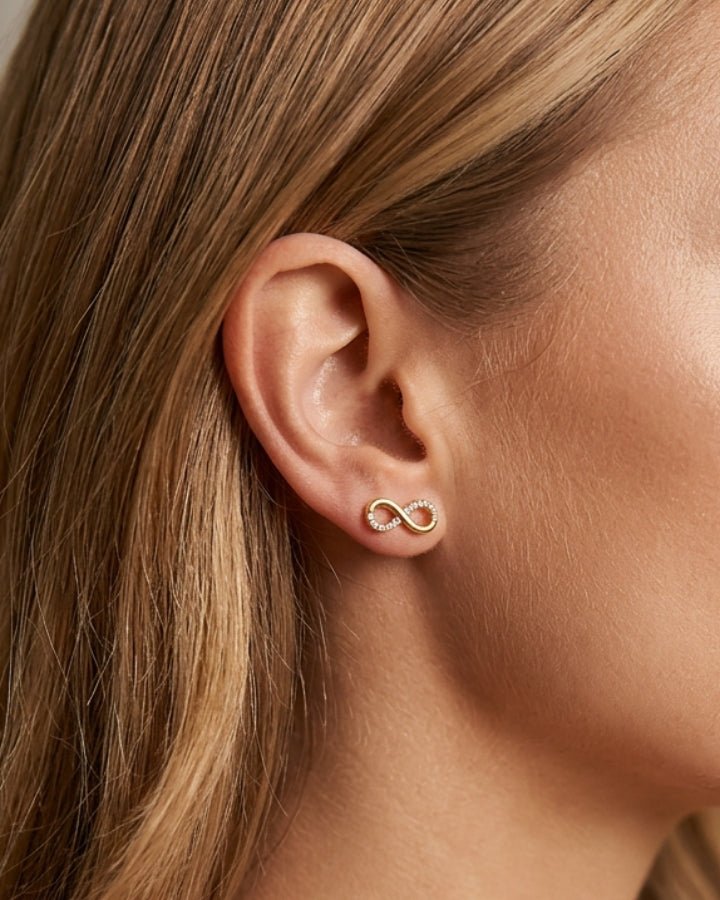 Cora Infinity Stud Earrings - Onyxelle