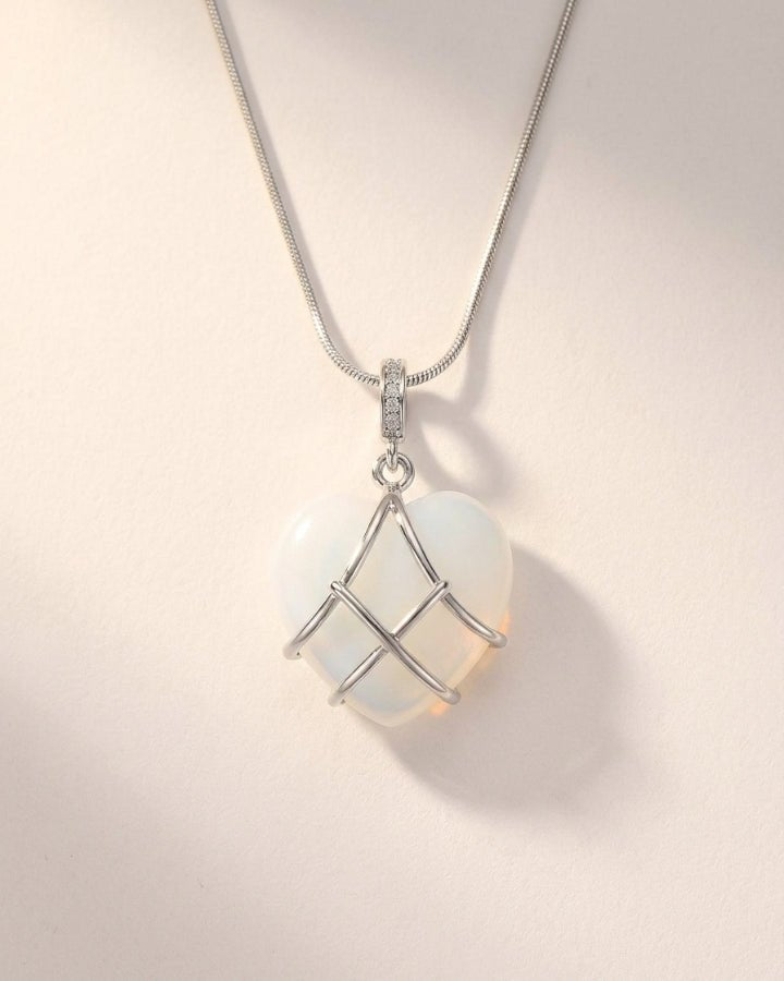 Romy Heart Pendant Necklace - Onyxelle