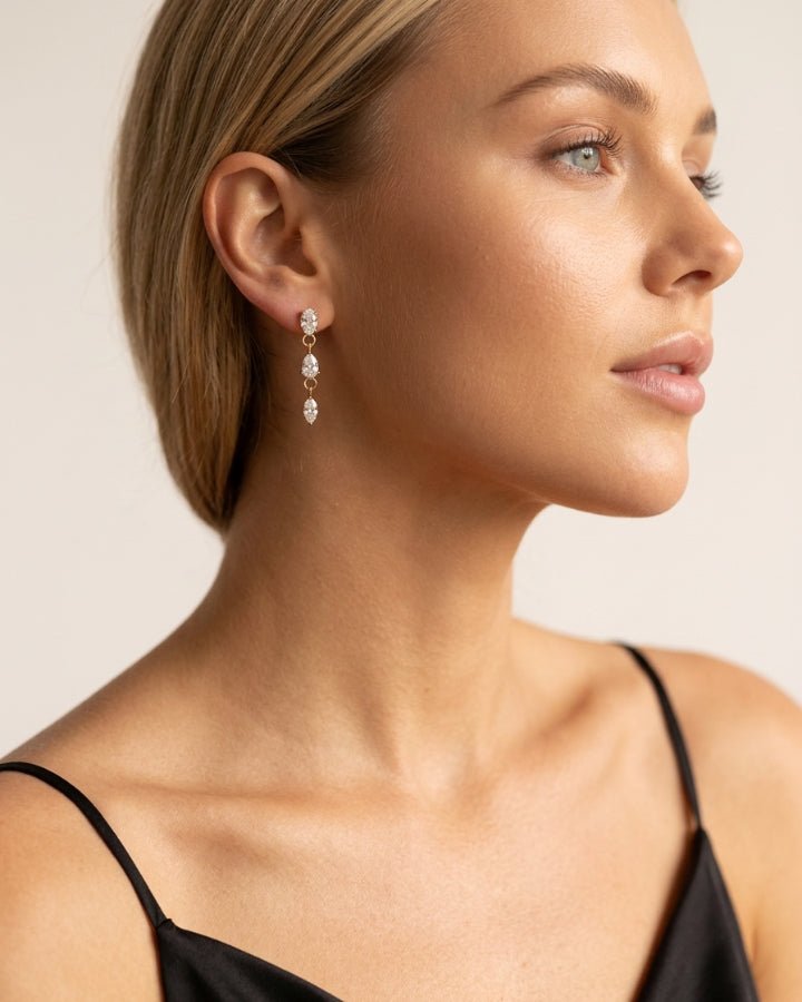 Aveline Crystal Drop Earrings - Onyxelle