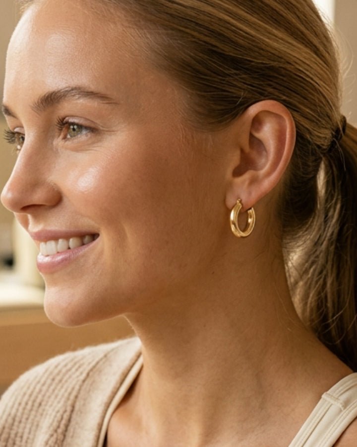 Astra Tube Hoop Earrings - Onyxelle