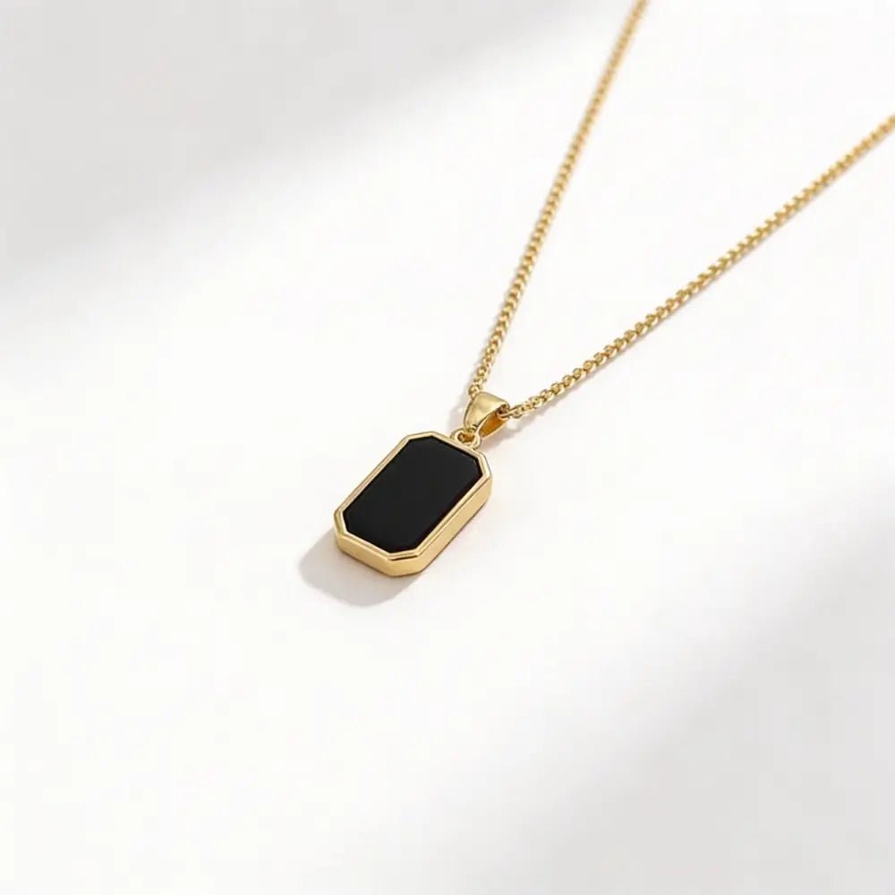 Vesper Rectangle Pendant Necklace - Onyxelle