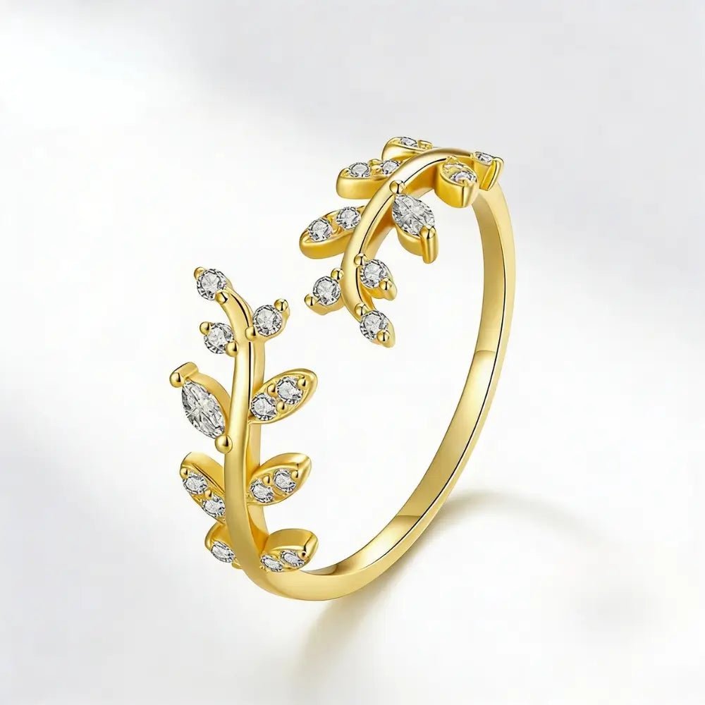 Elisia Leaf Ring close-up — nature-inspired gold leaf detail