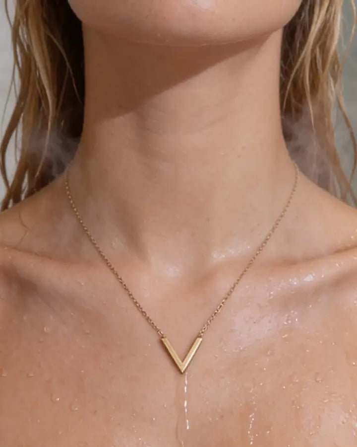 Selene V Pendant Necklace Rose Gold - Onyxelle
