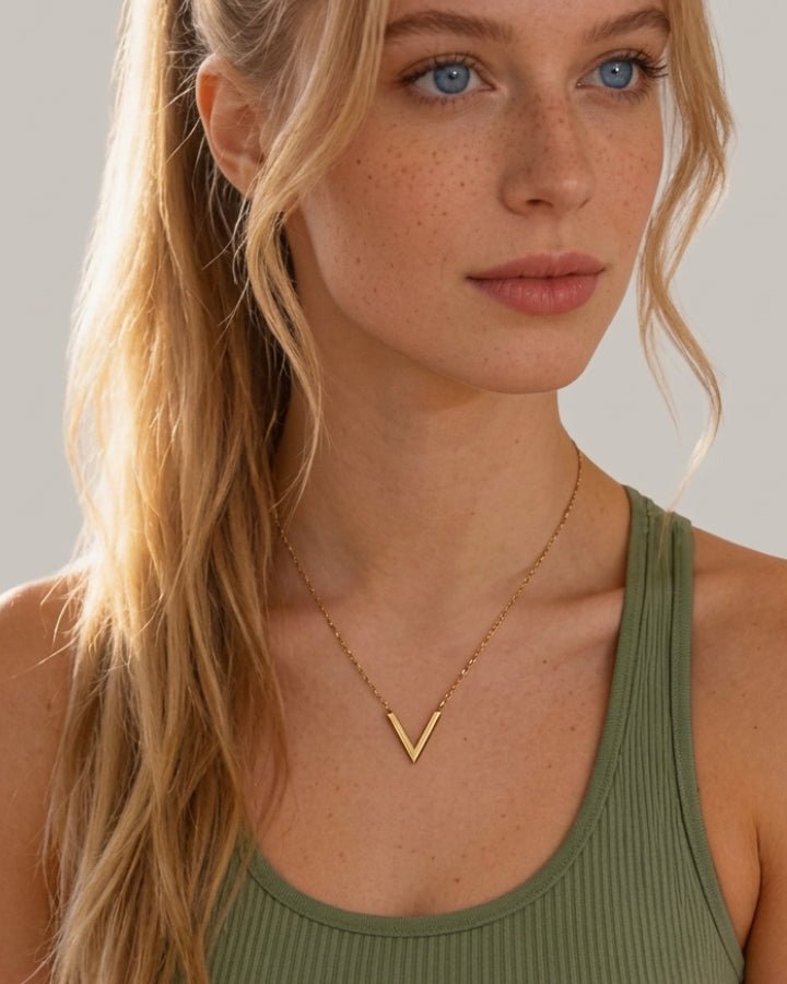 Selene V Pendant Necklace Rose Gold - Onyxelle