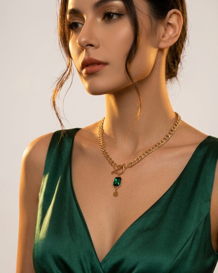 Esmera Green Pendant Necklace - Onyxelle