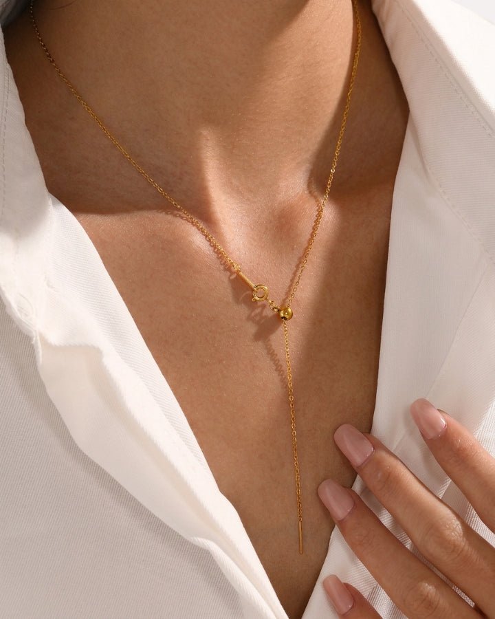 Vela Curved Bar Necklace - Onyxelle