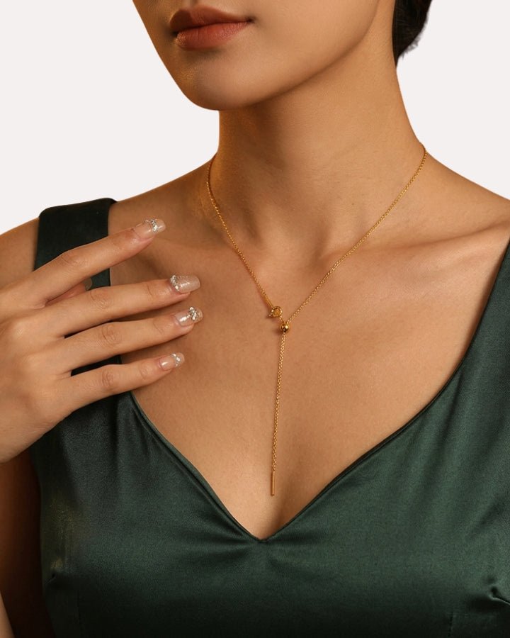 Vela Curved Bar Necklace - Onyxelle