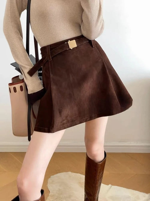 Jupe Courte Évasée en Cuir Véritable Élégie