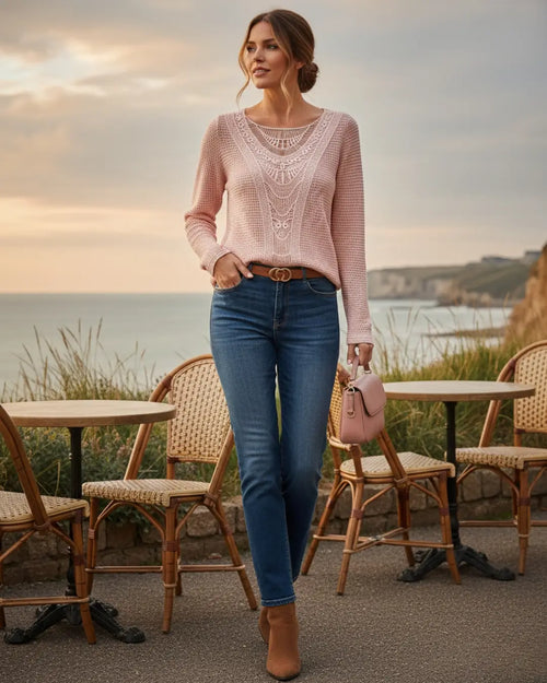 Pull en Maille Fine et Dentelle Auristelle