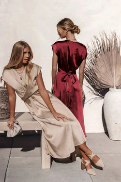 Robe longue fluide ceinturée à manches courtes Eliane