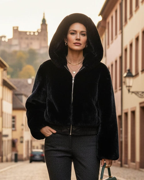 Veste Courte en Fausse Fourrure Néviane - Noir / 34